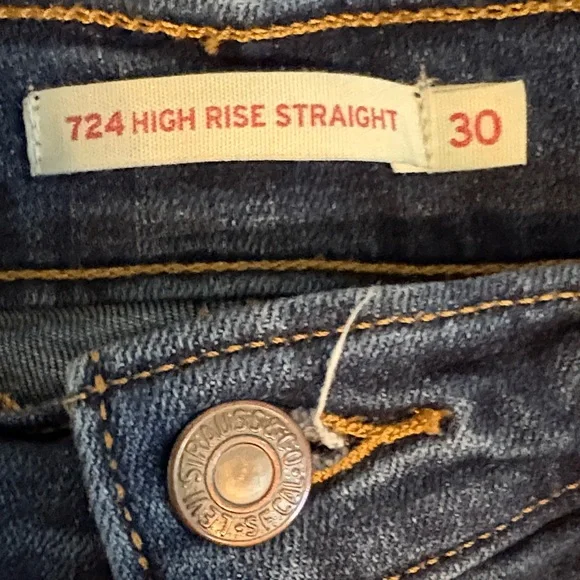 Levis 724 High Rise Straight Jeans - Picture 3 of 5